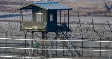 Stire din Actualitate : Phenianul a trimis militari pentru a restabili posturile de pază de la frontieră