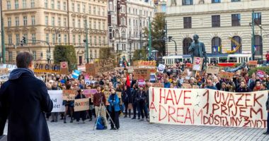 Cehii protestează împotriva politicii guvernamentale de austeritate