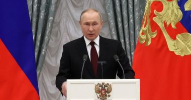 Vladimir Putin acuză Occidentul că doreşte să dezmembreze şi să jefuiască Rusia