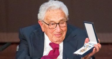 Stire din Actualitate : A încetat din viaţă Henry Kissinger, figură marcantă a diplomaţiei americane
