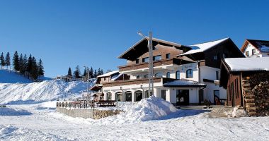Stire din Economie : Infrastructură rutieră, turism, comerţ. INFO economic