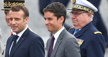 Stire din Actualitate : Gabriel Attal a devenit, la 34 de ani, cel mai tânăr prim-ministru al Franţei