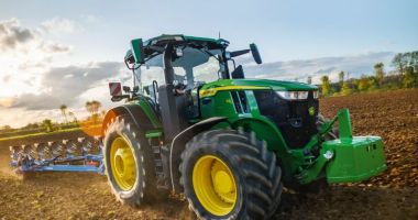 Stire din Economie : Protestul fermierilor. Acciza la motorină, achitată integral de Ministerul Agriculturii şi în 2024