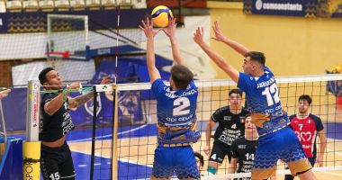 Stire din Sport : În memoria lui Paul Cămui! Echipele constănţene de volei şi-au „mitraliat” adversarele