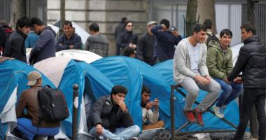Stire din Actualitate : Ministrul britanic de interne salută eforturile Franţei pentru combaterea migraţiei ilegale