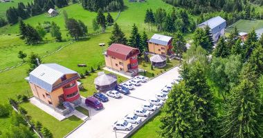 Stire din Economie : Producţie industrială, turism, înmatriculări auto. INFO economic