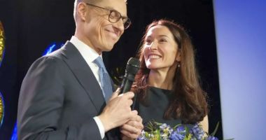 Stire din Actualitate : Fostul premier Alexander Stubb a câştigat alegerile prezidenţiale din Finlanda