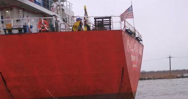Stire din Economie : Intervenţie ARSVOM. Un navigator cu probleme medicale de pe Pallada Gas, preluat de nava SAR Apollo