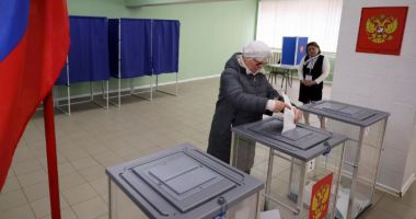 În Rusia, se desfăşoară, duminică, a treia şi ultima zi a alegerilor prezidenţiale