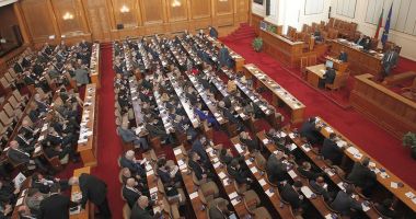 Stire din Actualitate : Criză politică în Bulgaria. Dificultăţi în formarea unui nou guvern