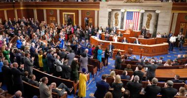 Stire din Actualitate : Senatul american a adoptat bugetul, evitând paralizia serviciilor publice