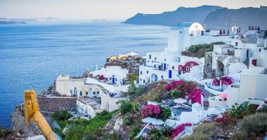 Stire din Actualitate : Grecia înăspreşte regulile pentru aşa-numitul program „Viza de aur”