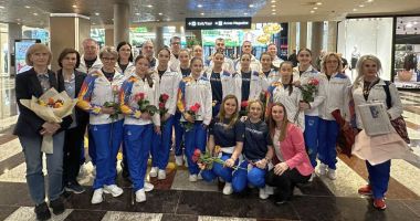 Stire din Sport : Gimnastele tricolore îşi fac la Naţionale "încălzirea" pentru Campionatele Europene