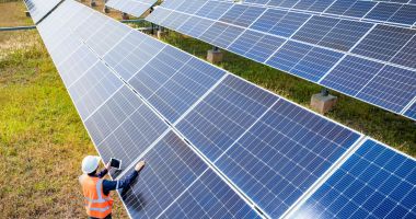 Stire din Economie : Produs intern brut, energie, deficit comercial. INFO economic