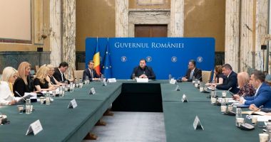 Stire din Economie : Agenţia de Cadastru, sprijin pentru transferul serviciilor publice de la autorităţile centrale la consiliile judeţene