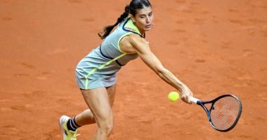 Stire din Sport : Sorana Cîrstea o va înfrunta pe Iga Swiatek, în turul al treilea al turneului WTA de la Madrid