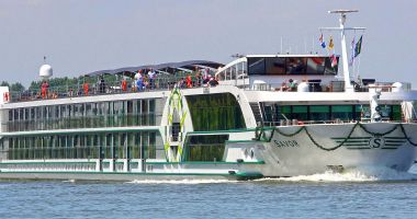 Stire din Economie : Nava fluvială „Savor” a revenit în Portul Constanţa, cu peste 100 de turişti la bord