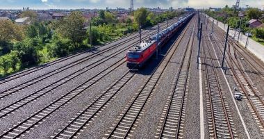 Stire din Economie : CFR anunţă investiţii în infrastructura feroviară şi pentru siguranţa transportului pe calea ferată