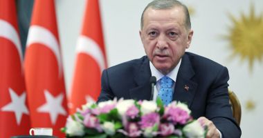 Stire din Actualitate : Erdogan a graţiat şapte generali condamnaţi pentru puciul din 1997