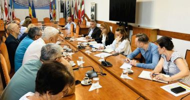 Stire din Economie : Ministerul Agriculturii: Se pregătesc măsuri de combatere a creşterii excesive a preţurilor la produsele agricole şi alimentare