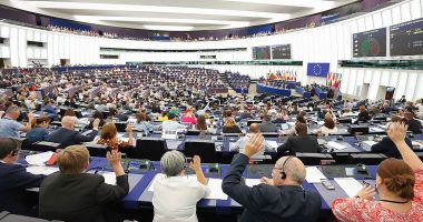 Stire din Actualitate : PPE va obţine 189 de locuri, conform celei mai recente proiecţii a Parlamentului European