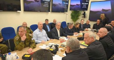 Premierul israelian Benjamin Netanyahu a dizolvat cabinetul său de război