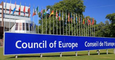 Stire din Actualitate : Consiliul Europei alertează cu privire la înmulţirea actelor antisemite şi a discursurilor anti-refugiaţi