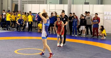 Stire din Sport : Trei luptătoare constănţene, la Europenele U20 de la Novi Sad