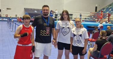 Stire din Sport : Tinerele pugiliste constănţene urcă în ring la Cupa României