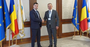 Stire din Economie : Vice-ministrul Ministerului Transporturilor din Letonia, vizită în Portul Constanţa