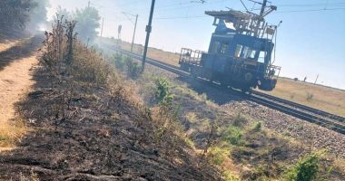 Stire din Economie : Circulaţia feroviară pe Magistrala Bucureşti - Constanţa a fost redeschisă. Trenurile - reînscrise treptat în circulaţie