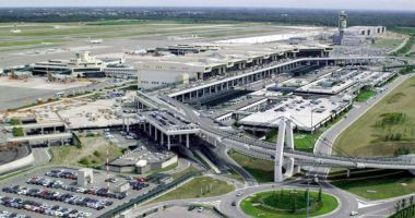 Stire din Actualitate : Aeroportul milanez Malpensa va primi numele fostului premier Silvio Berlusconi