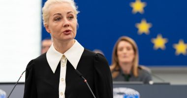 Stire din Actualitate : Mandat de arestare pe numele Iuliei Navalnaia, văduva lui Aleksei Navalnîi
