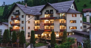 Stire din Economie : Rezerve valutare, turism, banking. INFO economic