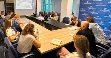 Cetăţeni ucraineni, informaţi despre cum îşi pot deschide o afacere în România