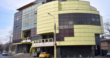 Stire din Economie : Investiţii de august! Fiscul scoate la vânzare apartamente, maşini, dar şi un atelier de sculptură