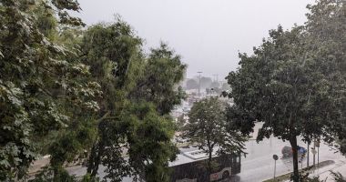 Stire din Social : Ploi, intensificări ale vântului, vijelii și descărcări electrice la Constanța