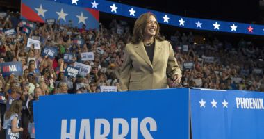 Stire din Actualitate : Sondaj: Kamala Harris îl devansează pe Donald Trump în state cheie