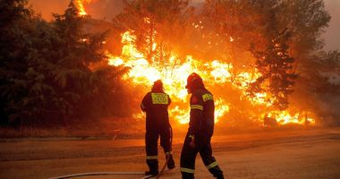 Stire din Actualitate : Incendii în Grecia. Guvernul elen promite ajutoare sinistraţilor