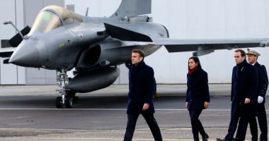 Stire din Actualitate : Serbia a semnat un acord pentru avioane Rafale în timpul unei vizite a preşedintelui francez
