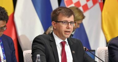Stire din Actualitate : Preşedinţia ungară a UE lucrează la un acord privind competitivitatea