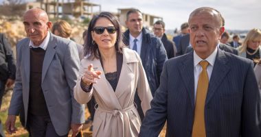 Stire din Actualitate : Şefa diplomaţiei germane pleacă într-un nou turneu diplomatic în Orientul Mijlociu