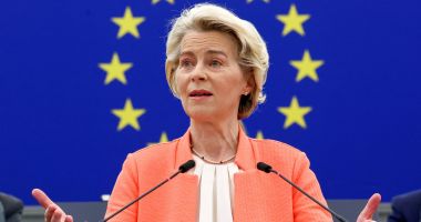 Stire din Actualitate : Ursula von der Leyen, despre paritatea de gen în echipa sa: „Dacă nu o cer, nu o voi primi”