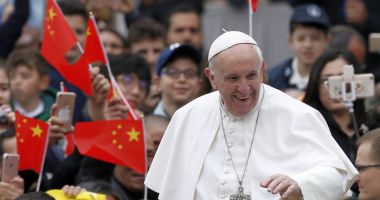 Stire din Actualitate : Papa Francisc salută capacitatea de dialog a Chinei: „O ţară deosebită!”