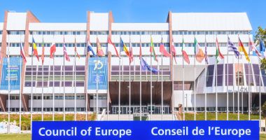 Stire din Actualitate : Consiliul Europei îndeamnă Ungaria să pună capăt expulzării colective a solicitanţilor de azil
