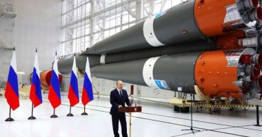 Stire din Actualitate : Vladimir Putin propune o revizuire a regulilor de utilizare a armei nucleare