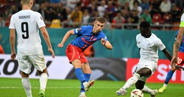 Stire din Sport : Fotbal: FCSB a debutat în Europa League cu o victorie categorică, 4-1 cu RFS