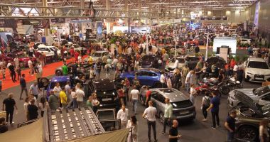 Stire din Economie : Deficit bugetar, salon auto, investiţii. INFO economic