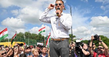Stire din Actualitate : Liderul partidului de opoziţie Tisza, dispus să renunţe la imunitate dacă Ungaria se alătură Parchetului European