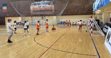 Stire din Sport : Copiii participanţi la Cupa „Happy Kids”, răsplătiţi cu medalii, cupe şi diplome